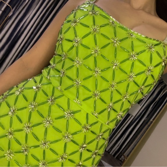 Mac Duggal Green Slip Mini Dress for Night Out - Picture 5 of 6